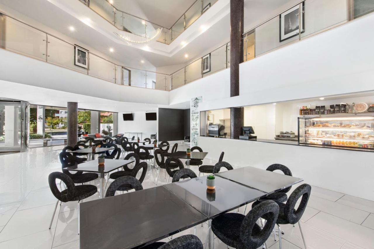 Adina Serviced Apartments Canberra Dickson Exterior photo